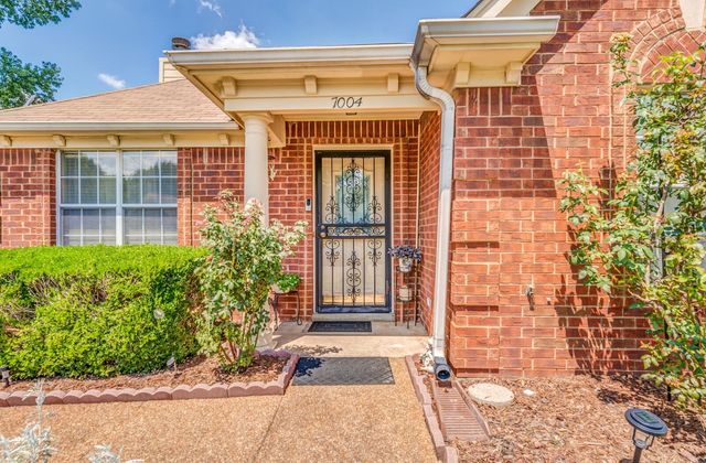 7004 PRESMOND RD, Cordova, TN 38018