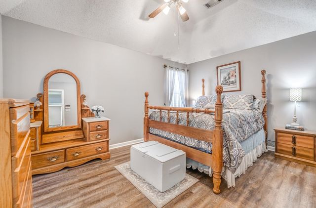 7004 PRESMOND RD, Cordova, TN 38018