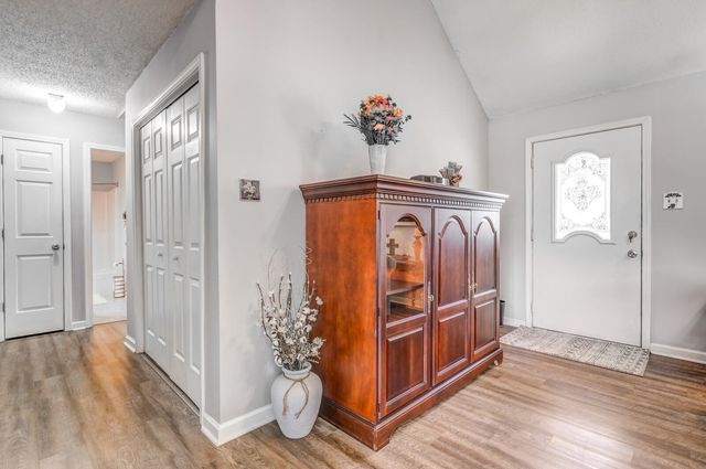 7004 PRESMOND RD, Cordova, TN 38018