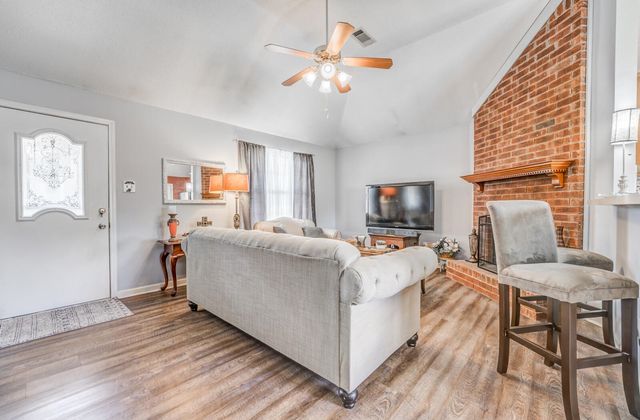 7004 PRESMOND RD, Cordova, TN 38018