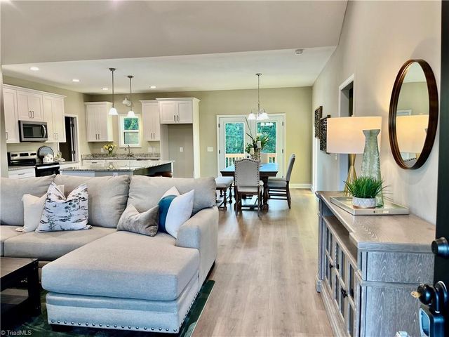3247 Fox Glow Trail, Asheboro, NC 27205