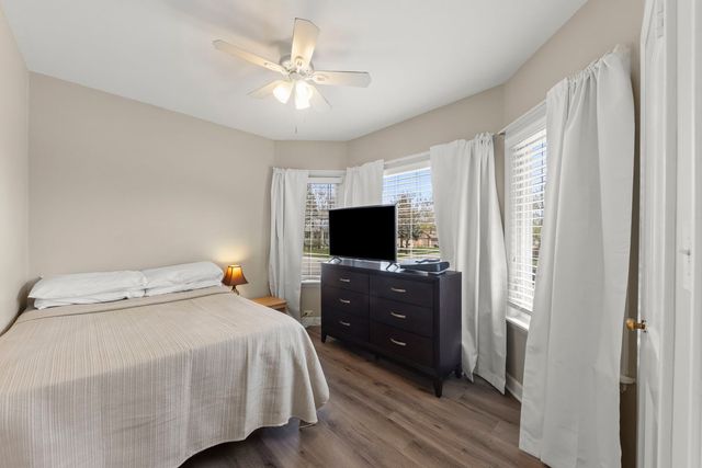 202 S Pick Avenue, Elmhurst, IL 60126