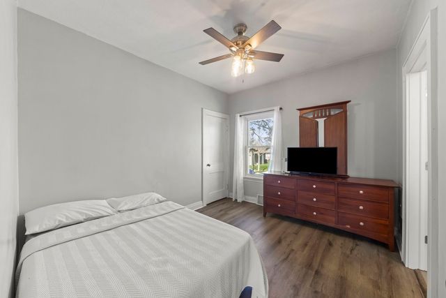 202 S Pick Avenue, Elmhurst, IL 60126