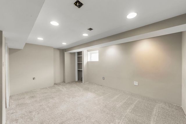 202 S Pick Avenue, Elmhurst, IL 60126