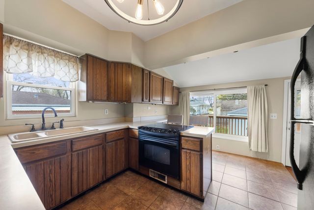 202 S Pick Avenue, Elmhurst, IL 60126