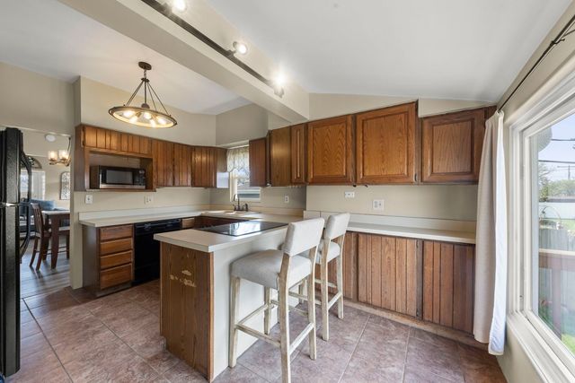 202 S Pick Avenue, Elmhurst, IL 60126