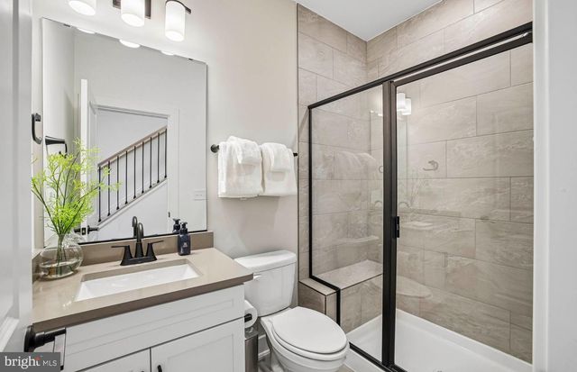 42621 BLACK ANGUS DR, Ashburn, VA 20148