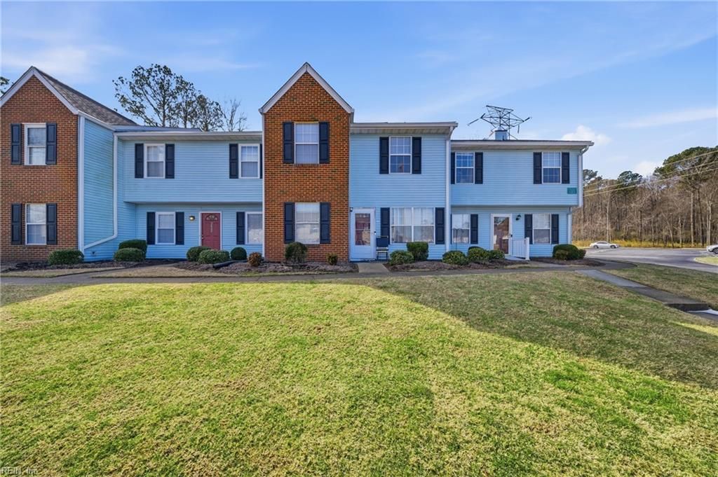 3606 Clover Meadows DR, Chesapeake, VA 23321