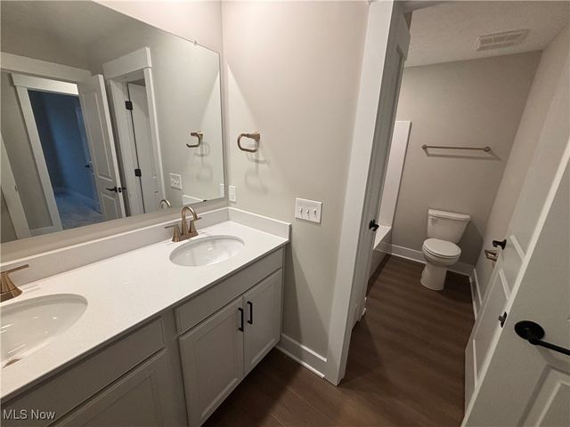 32731 Sandridge Run, Avon Lake, OH 44012