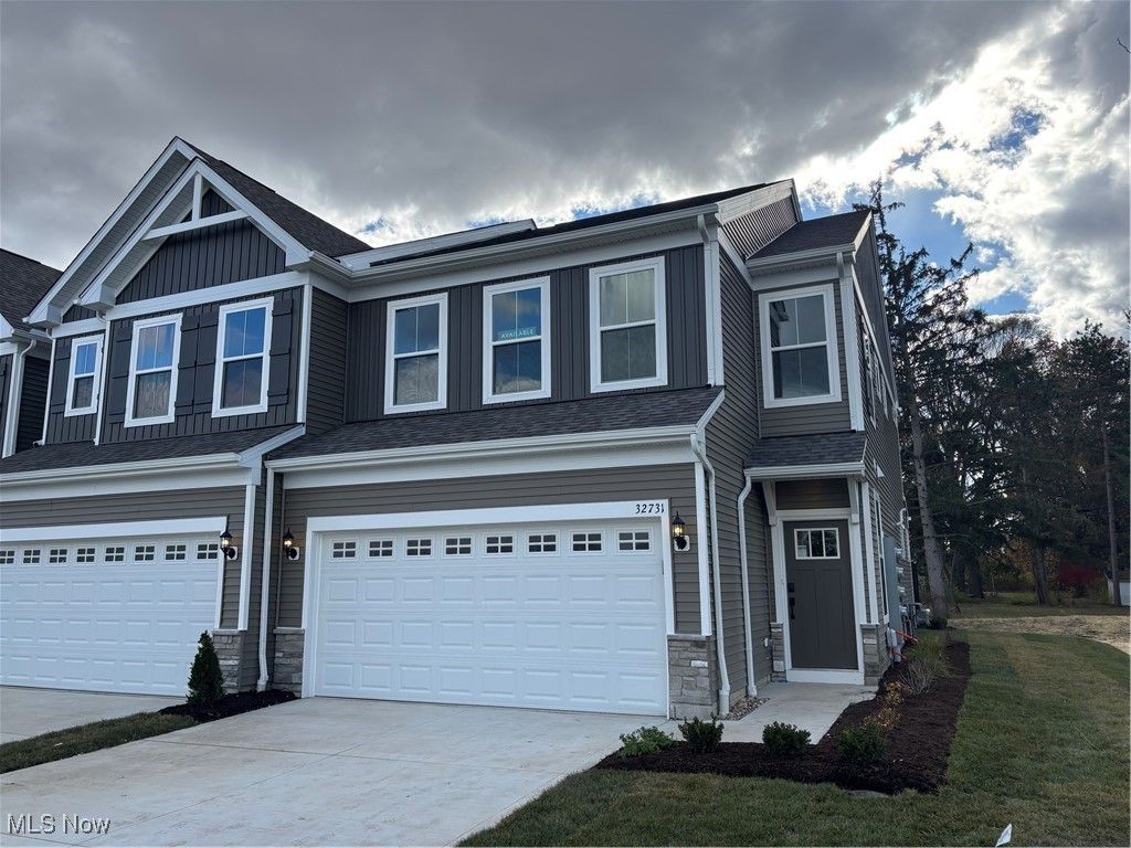 32731 Sandridge Run, Avon Lake, OH 44012