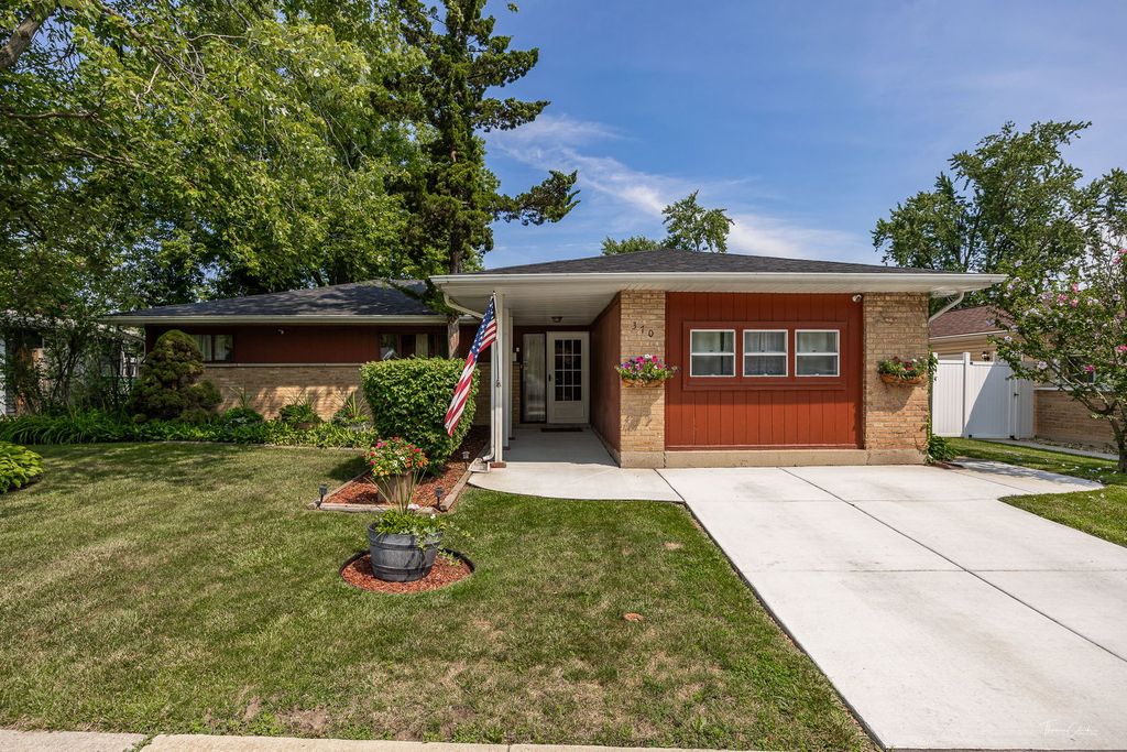 370 WILSHIRE Street, Park Forest, IL 60466