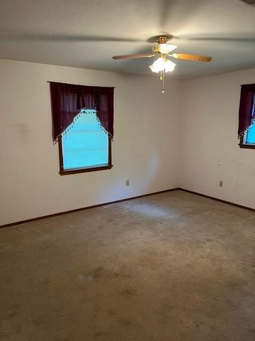 304 Sunset Street, Roxton, TX 75477