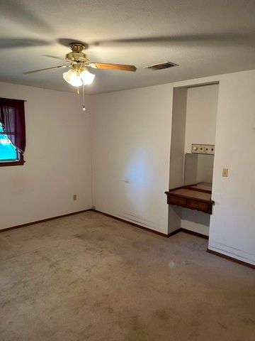 304 Sunset Street, Roxton, TX 75477