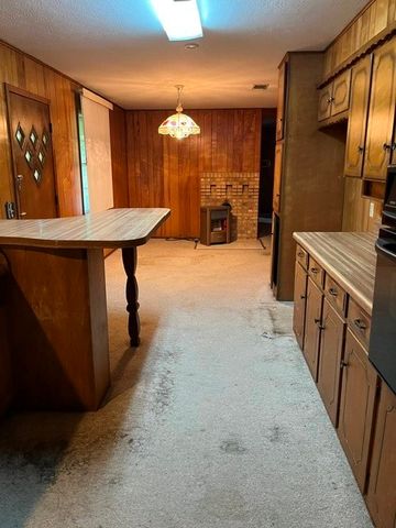 304 Sunset Street, Roxton, TX 75477