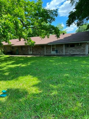 304 Sunset Street, Roxton, TX 75477