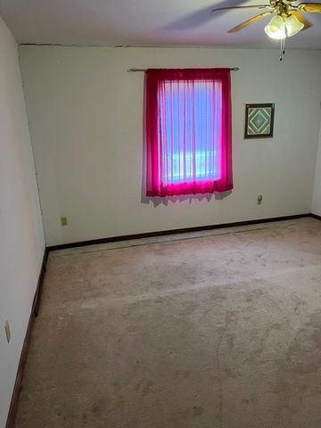 304 Sunset Street, Roxton, TX 75477