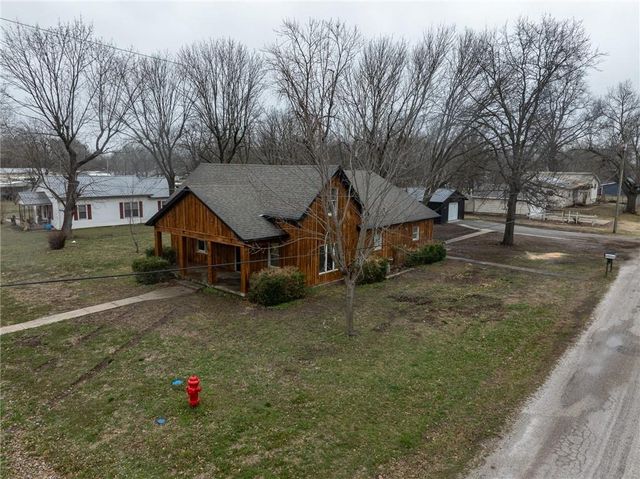 411 W Cedar Street, Cherokee, KS 66724