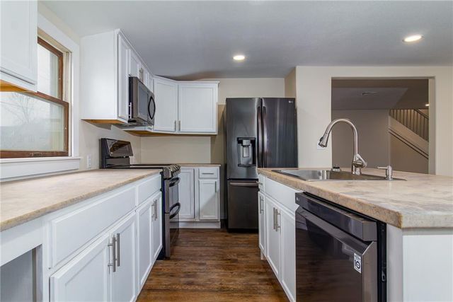 411 W Cedar Street, Cherokee, KS 66724