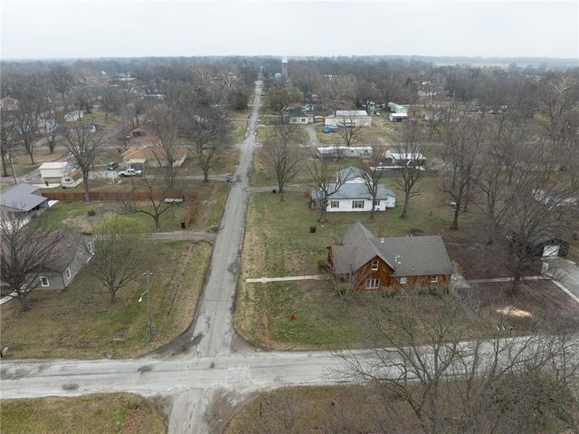 411 W Cedar Street, Cherokee, KS 66724
