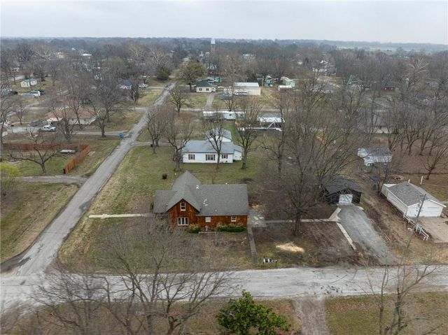 411 W Cedar Street, Cherokee, KS 66724