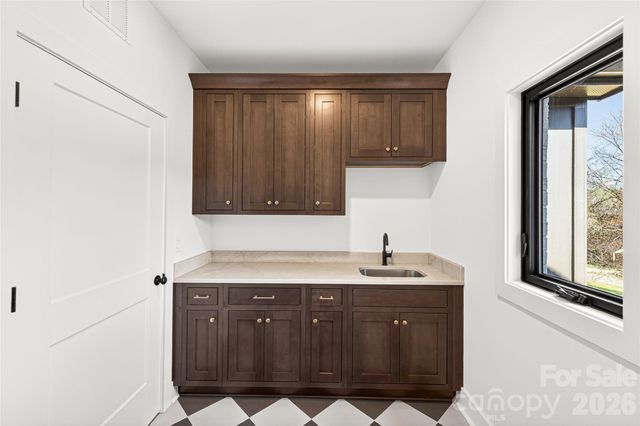 53 Bowen Drive, Belmont, NC 28012