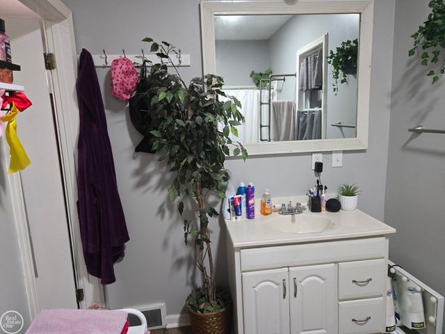 825 Minnie Street, Port Huron, MI 48060