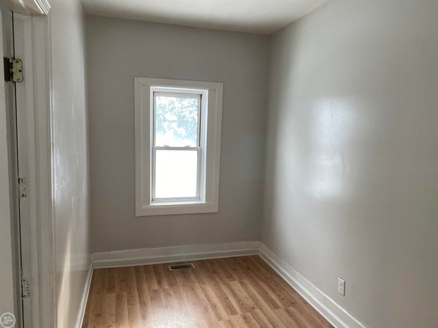 825 Minnie Street, Port Huron, MI 48060