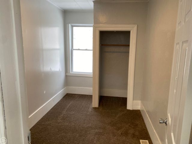 825 Minnie Street, Port Huron, MI 48060