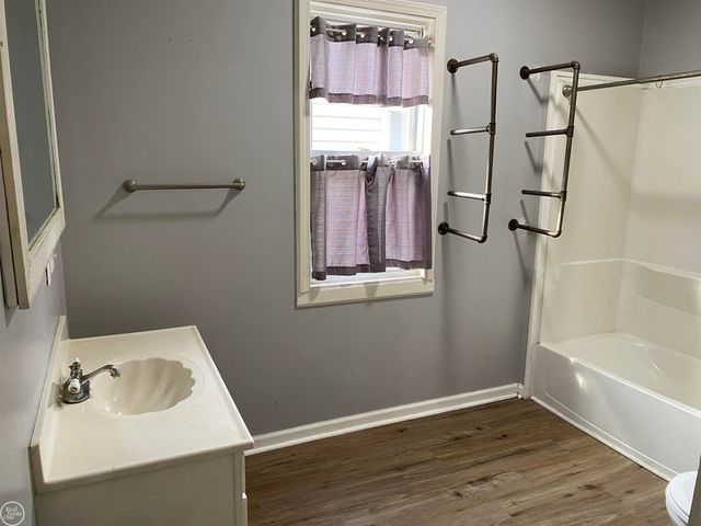 825 Minnie Street, Port Huron, MI 48060