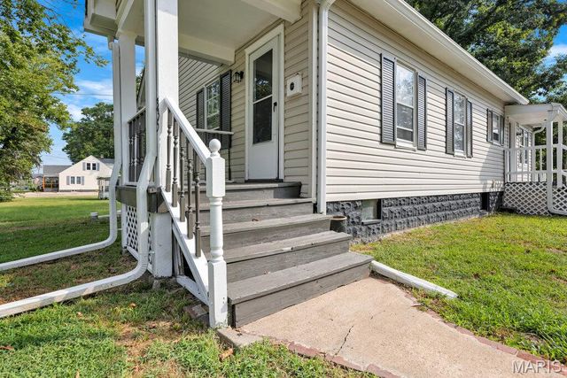 335 S Spencer Street, Bethalto, IL 62010