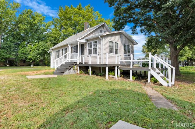 335 S Spencer Street, Bethalto, IL 62010