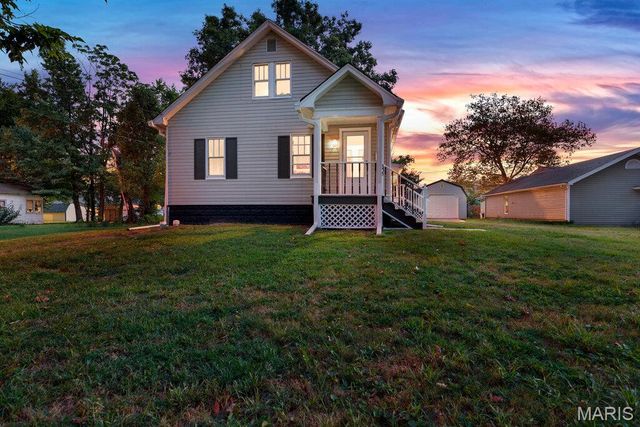 335 S Spencer Street, Bethalto, IL 62010