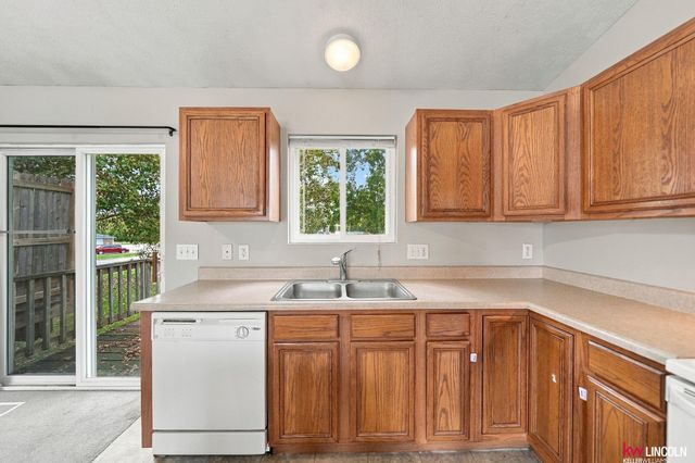 346 W Irving Street, Lincoln, NE 68521