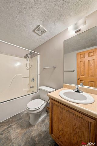 346 W Irving Street, Lincoln, NE 68521