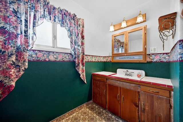 516 W Marlette, Ione, CA 95640