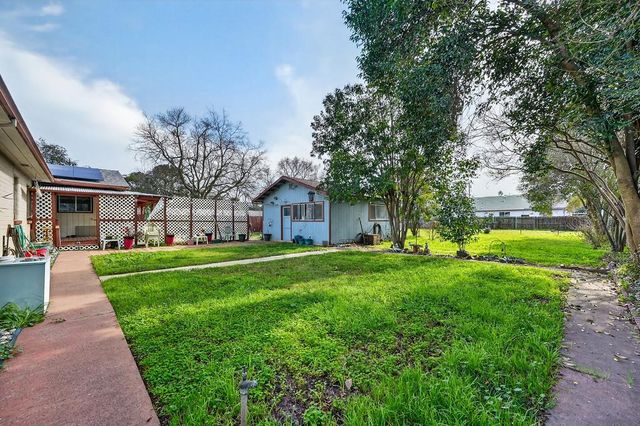 516 W Marlette, Ione, CA 95640