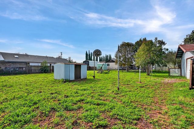 516 W Marlette, Ione, CA 95640