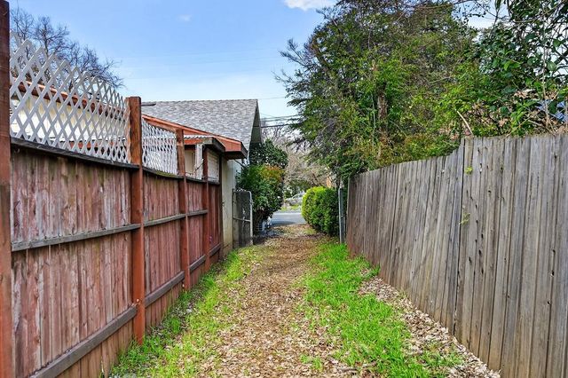 516 W Marlette, Ione, CA 95640