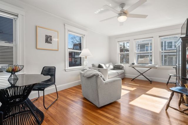 41 Governor Winthrop Road 1, Somerville, MA 02145