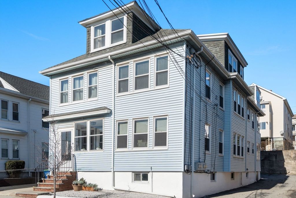 41 Governor Winthrop Road 1, Somerville, MA 02145