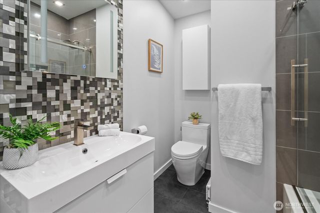 11808 Marine View Drive SW, Burien, WA 98146