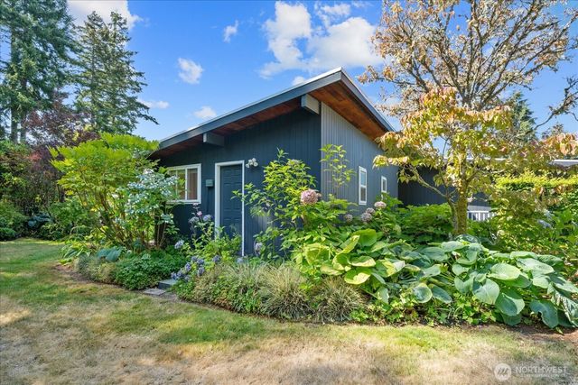 11808 Marine View Drive SW, Burien, WA 98146