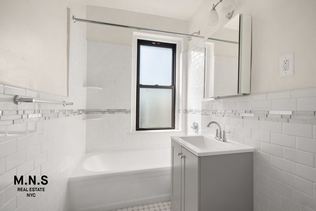 3545 81st St Apt F6, New York City, NY 11372