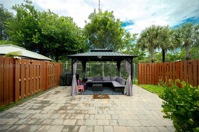 20828 NW 9 Path, Miami Gardens, FL 33169