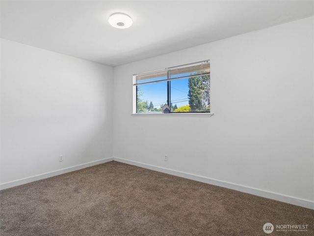 2449 SW 328th Street, Federal Way, WA 98023