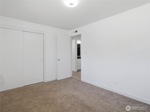 2449 SW 328th Street, Federal Way, WA 98023