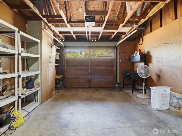 2449 SW 328th Street, Federal Way, WA 98023