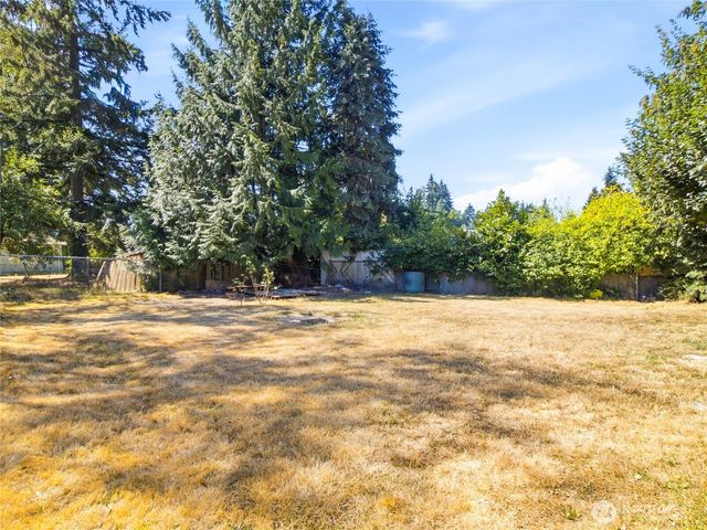 2449 SW 328th Street, Federal Way, WA 98023
