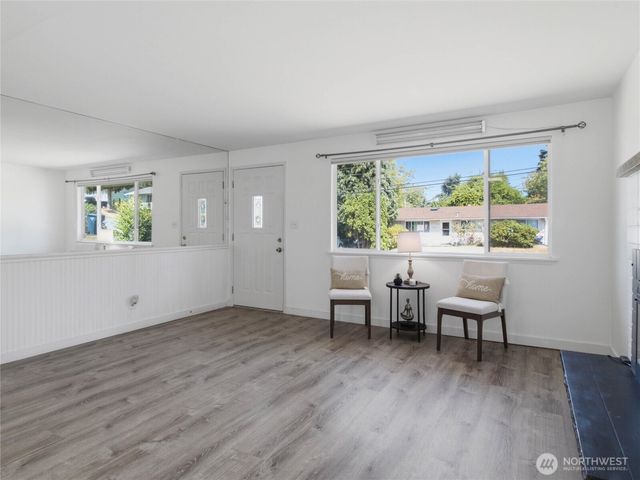 2449 SW 328th Street, Federal Way, WA 98023