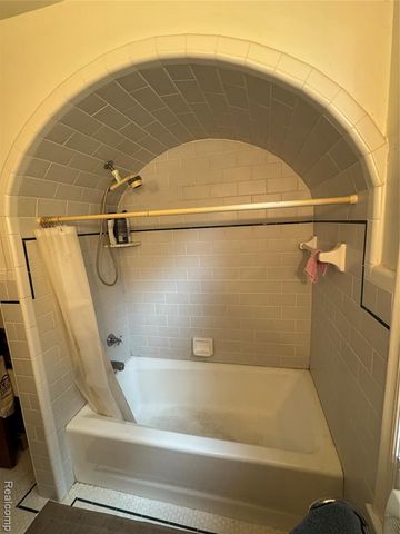 426 S Waverly Street, Dearborn, MI 48124